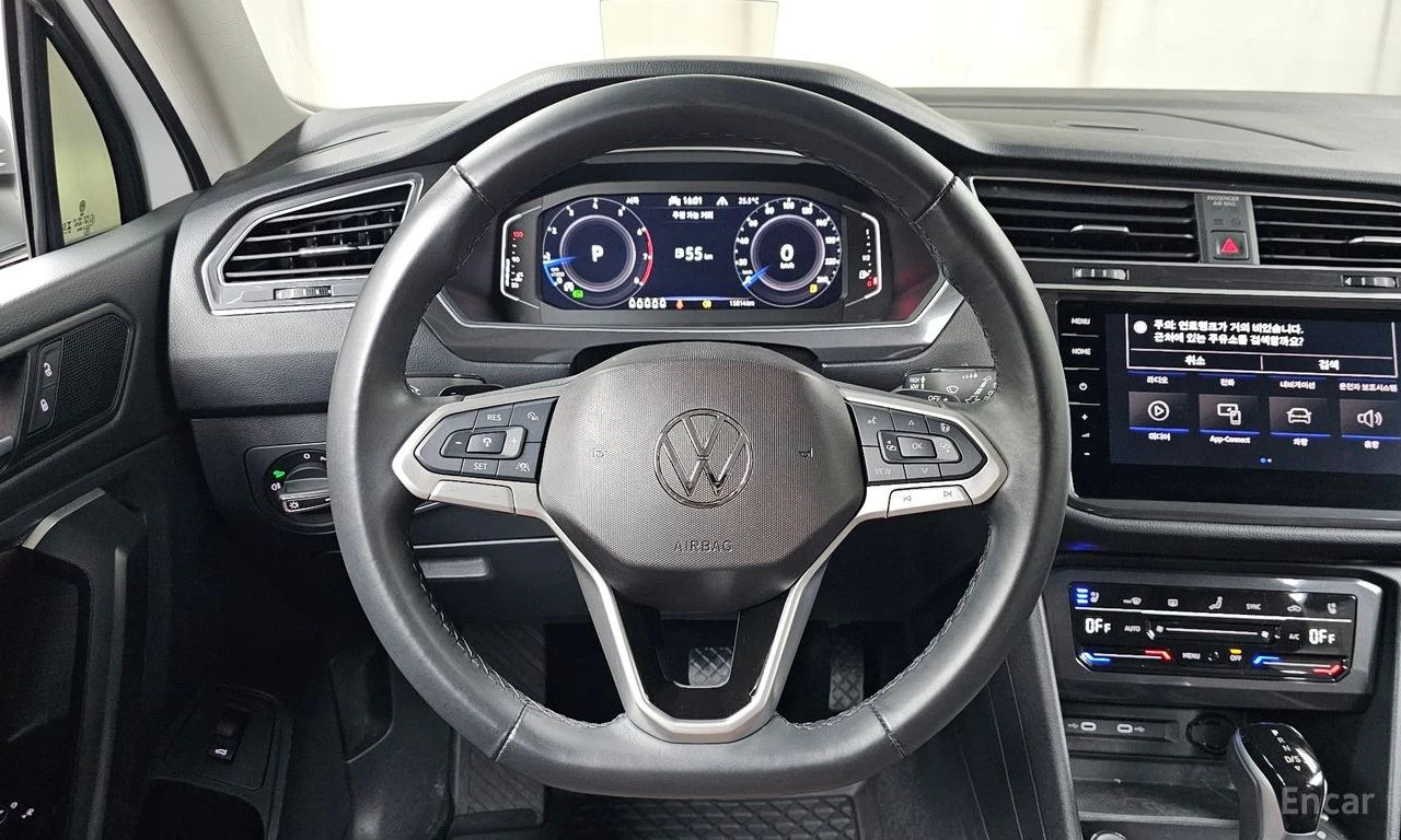 VW Tiguan PRESTIGE* ОБДУХВАНЕ* ДИСТРОНИК* ХЕДЪП* 360КАМЕРА* , снимка 7 - Автомобили и джипове - 55562914