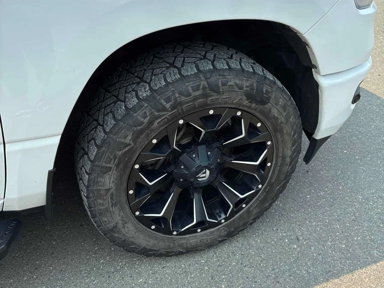 Dodge RAM 1500  Sport / CARFAX / АВТОКРЕДИТ , снимка 7 - Автомобили и джипове - 55590811