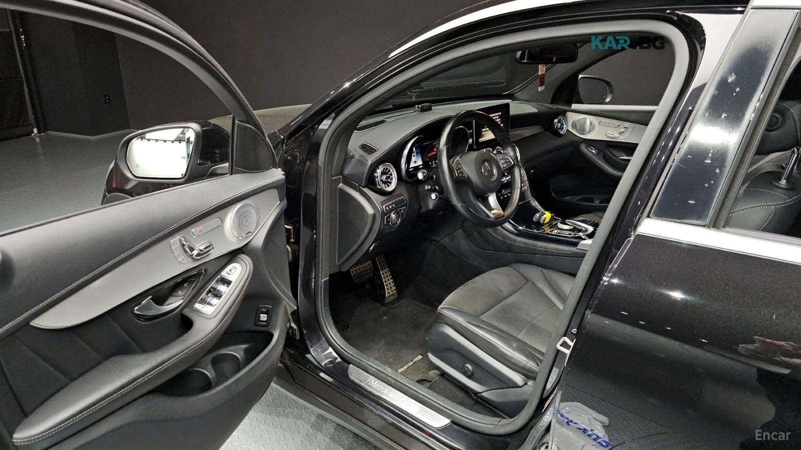 Mercedes-Benz GLC 300 4MATIC* AMG-LINE* BURMESTER* 360* ХЕДЪП* ПОДГРЕВ* , снимка 8 - Автомобили и джипове - 55831879