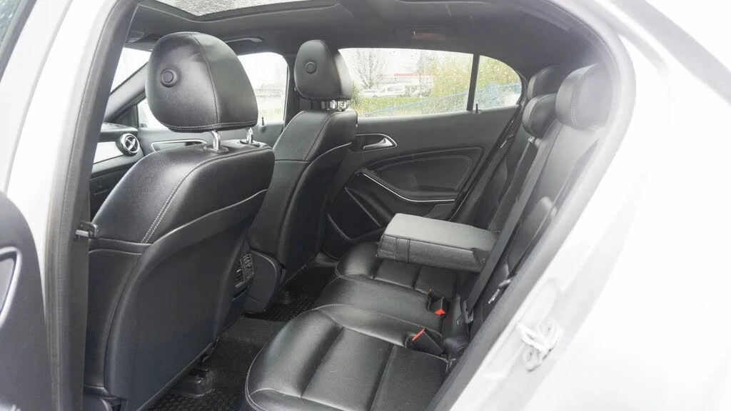 Mercedes-Benz GLA 250 4Matic * АвтоКредит * (ЦЕНА ДО БГ), снимка 7 - Автомобили и джипове - 56231570