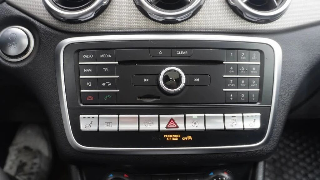 Mercedes-Benz GLA 250 4Matic * АвтоКредит * (ЦЕНА ДО БГ), снимка 16 - Автомобили и джипове - 56231570