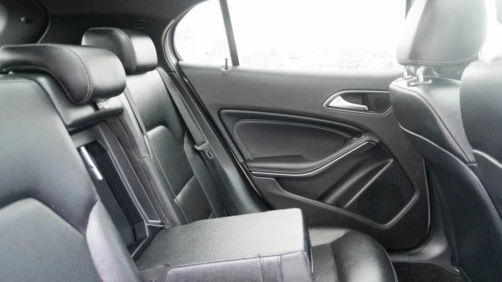 Mercedes-Benz GLA 250 4Matic * АвтоКредит * (ЦЕНА ДО БГ), снимка 10 - Автомобили и джипове - 56231570