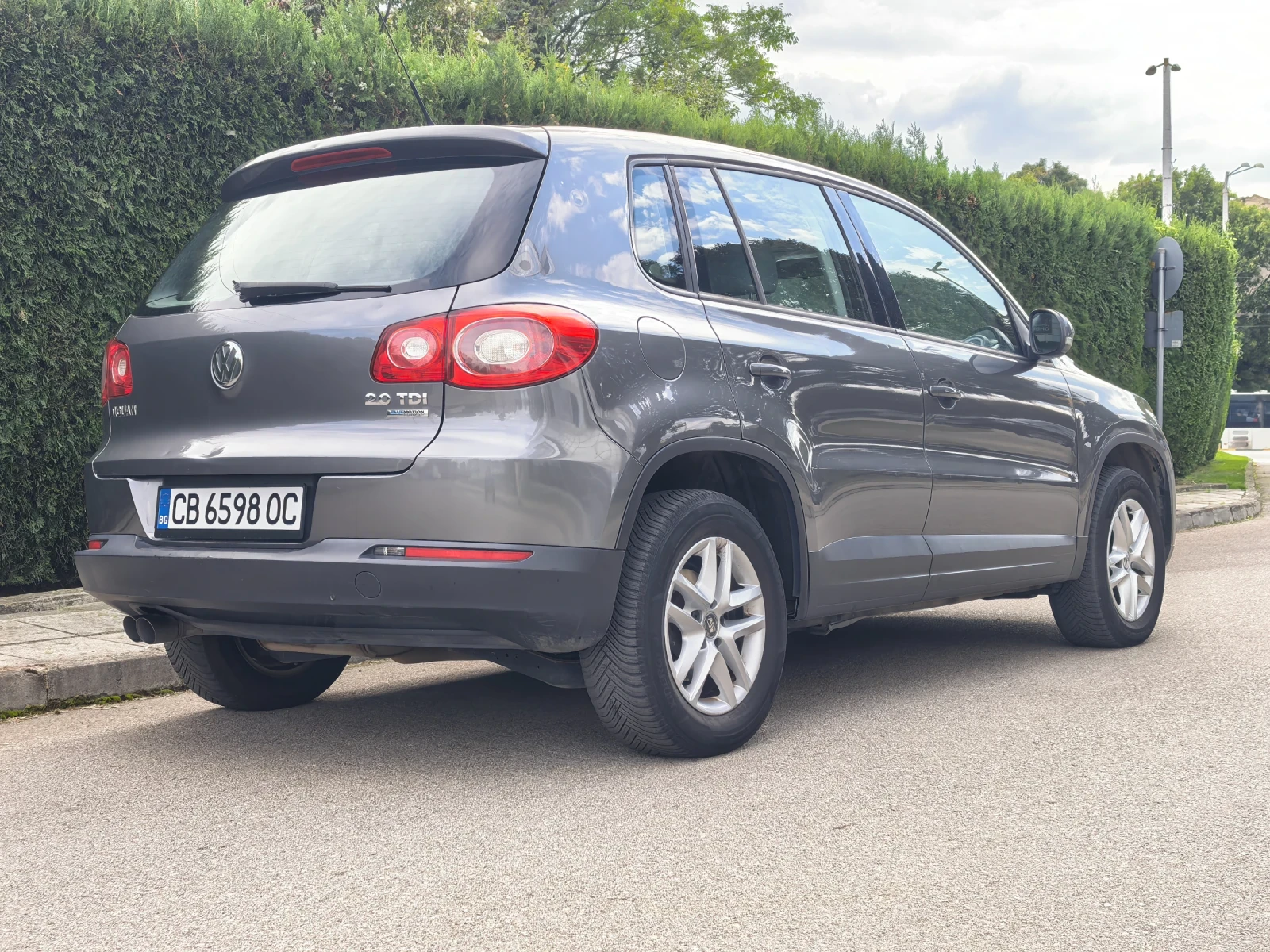 VW Tiguan 2.0 tdi bm Trend&Fun, снимка 8 - Автомобили и джипове - 56274175