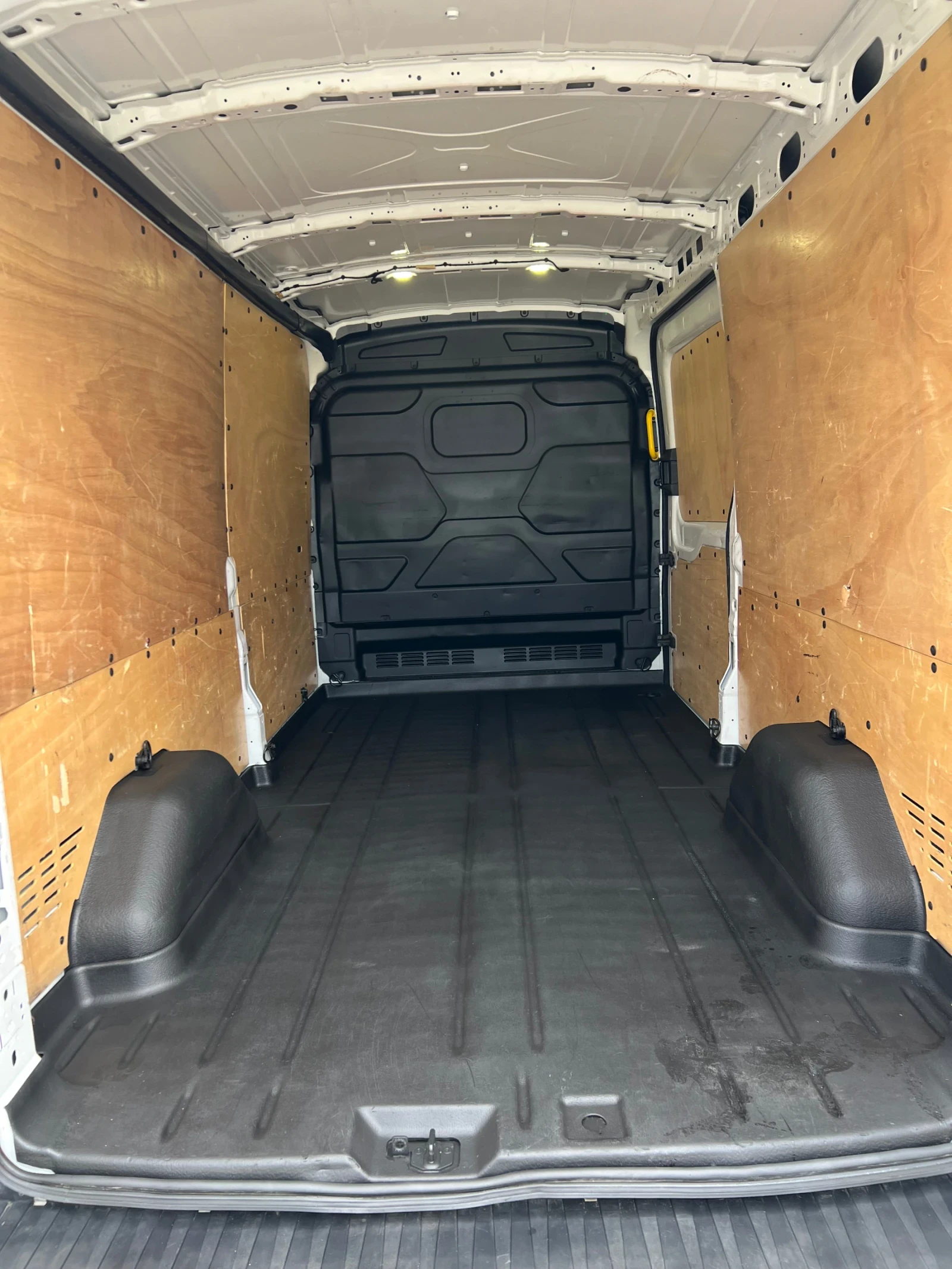 Ford Transit EURO 6d, снимка 13 - Бусове и автобуси - 55382304