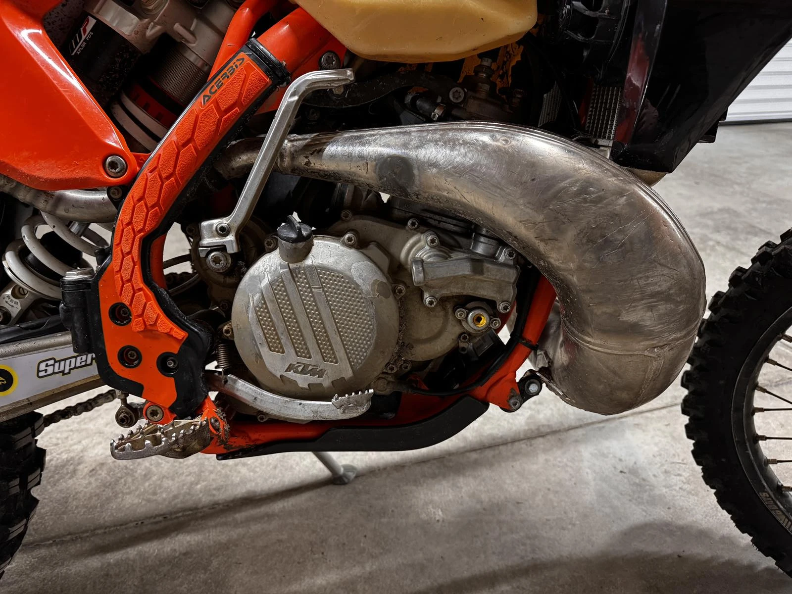 Ktm EXC 250 Six Days практически нов - изображение 9