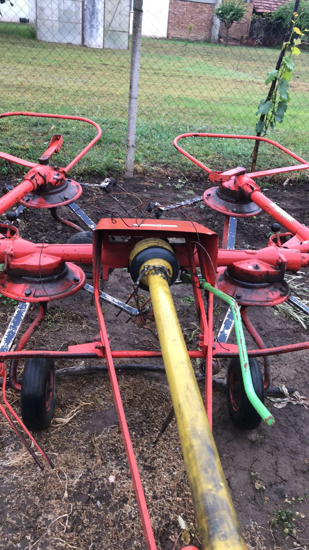  KUHN | Mobile.bg   3