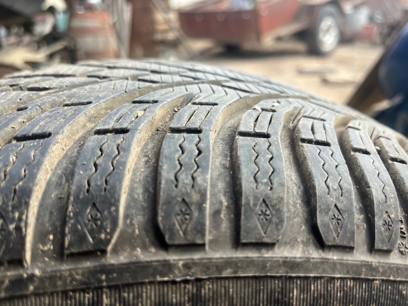 ���� � ������ 215/65R16 �� Toyota Rav4 | Mobile.bg � ����������� 2