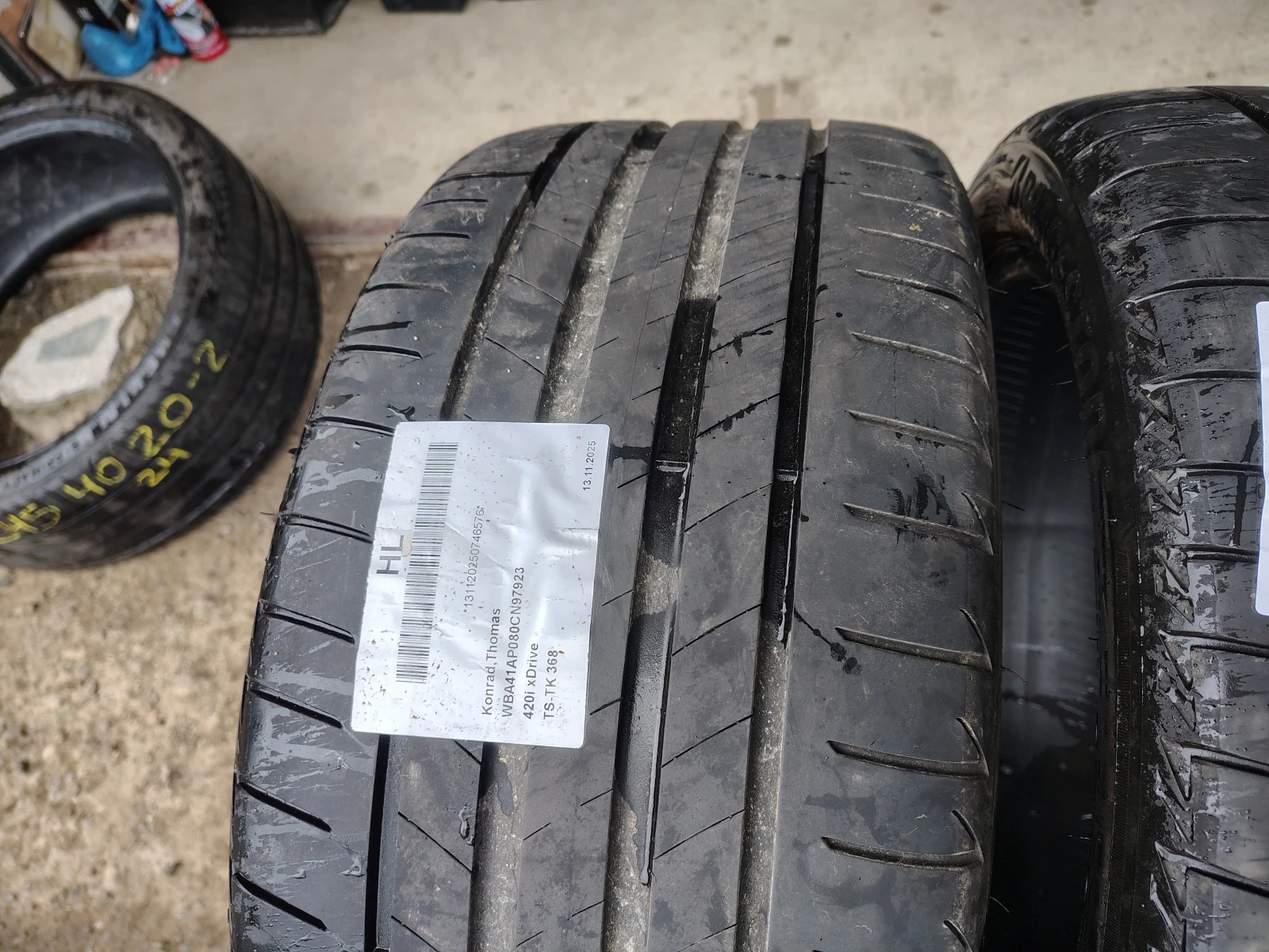 Гуми Летни 255/40R18, снимка 2 - Гуми и джанти - 55841314