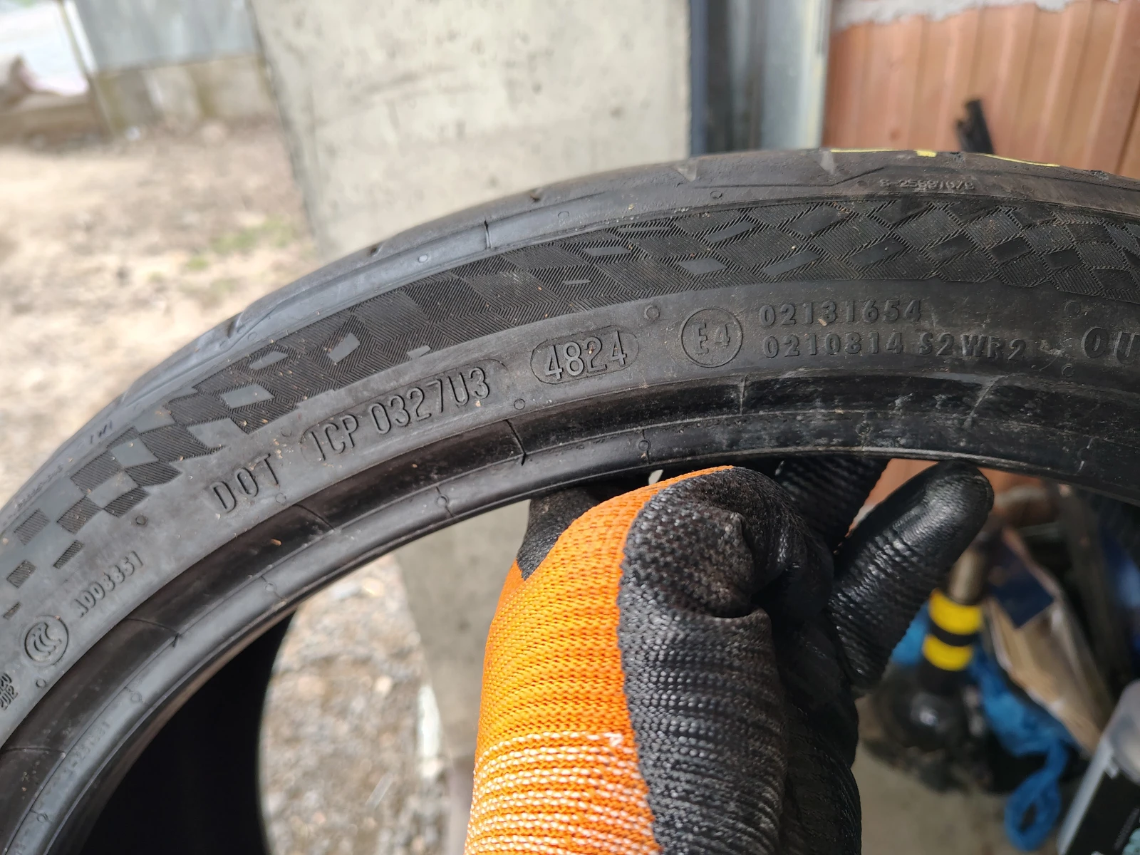 Гуми Летни 245/35R20, снимка 5 - Гуми и джанти - 55842416