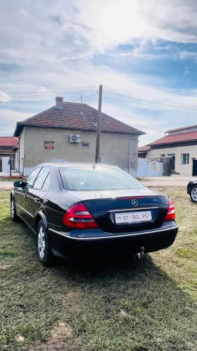 Mercedes-Benz E 220, снимка 4