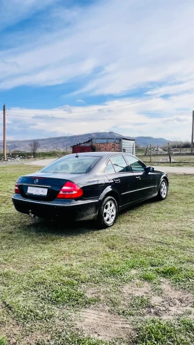 Mercedes-Benz E 220, снимка 1