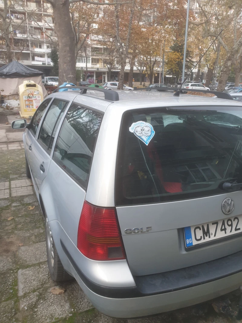 VW Golf, снимка 1 - Автомобили и джипове - 47415574