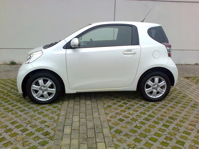 Toyota IQ  BENZIN, снимка 4 - Автомобили и джипове - 44512376