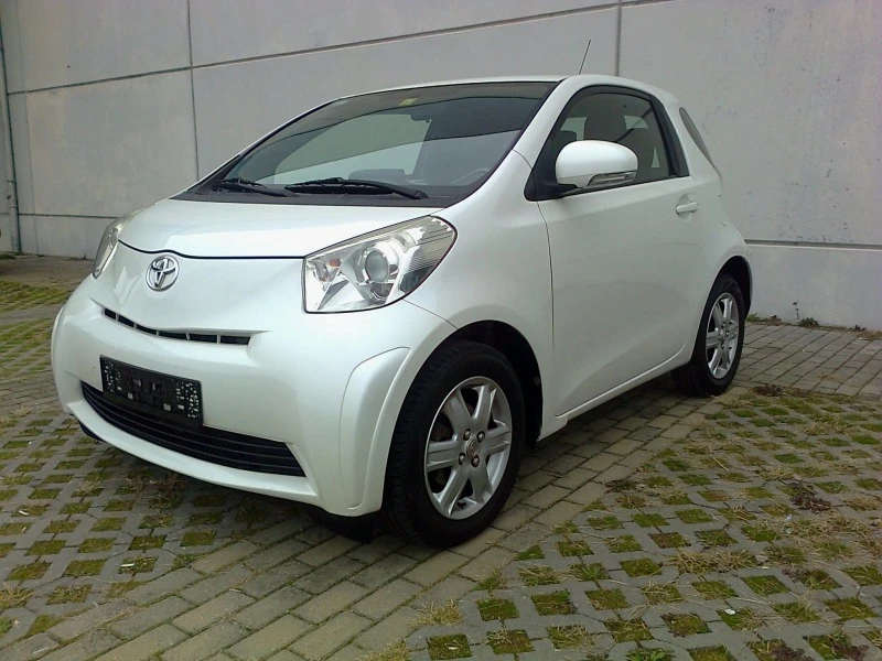 Toyota IQ  BENZIN, снимка 1 - Автомобили и джипове - 44512376