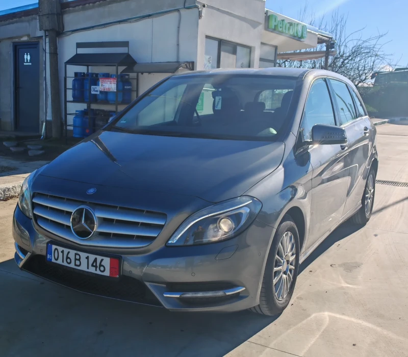 Mercedes-Benz B 180 Avtomat , снимка 3 - Автомобили и джипове - 48730904