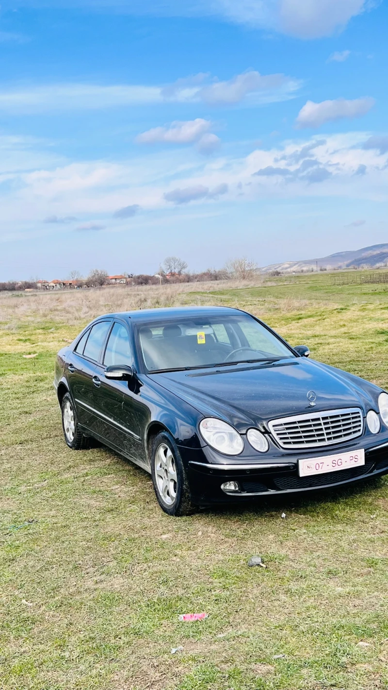 Mercedes-Benz E 220, снимка 2 - Автомобили и джипове - 49017146