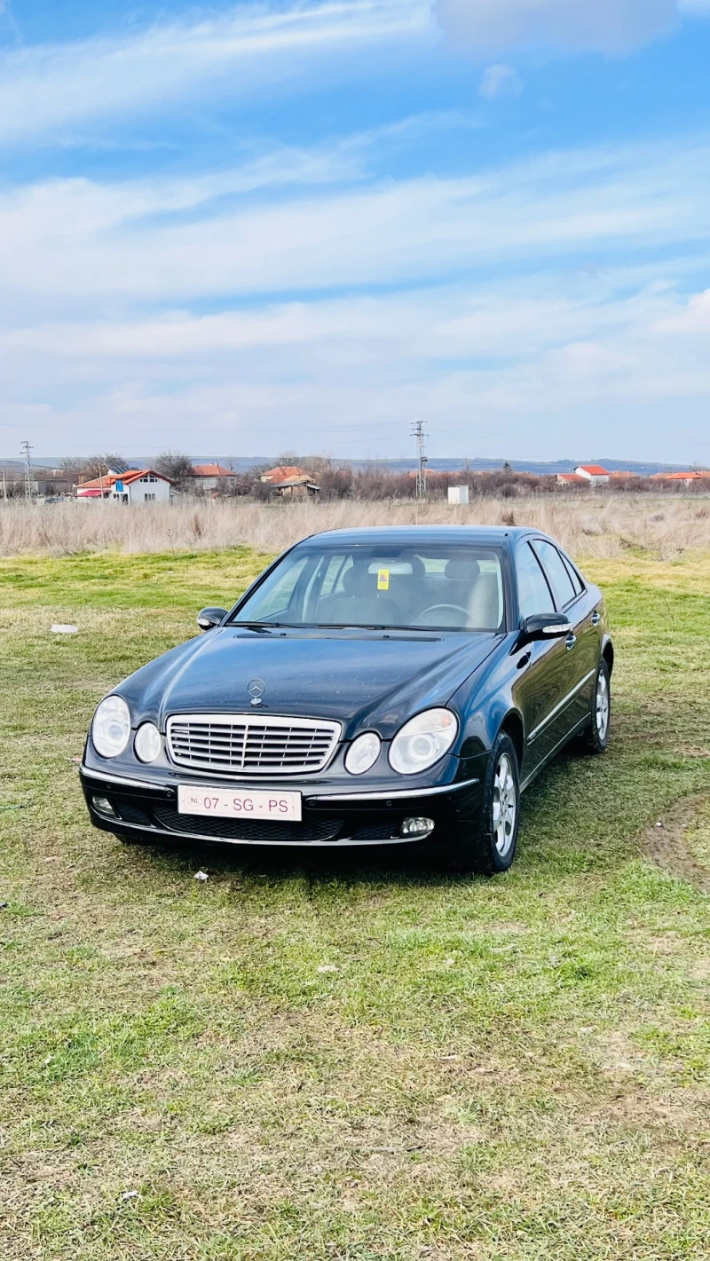 Mercedes-Benz E 220, снимка 3 - Автомобили и джипове - 49017146