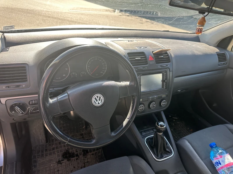 VW Golf 2.0 TDI, снимка 10 - Автомобили и джипове - 49413367