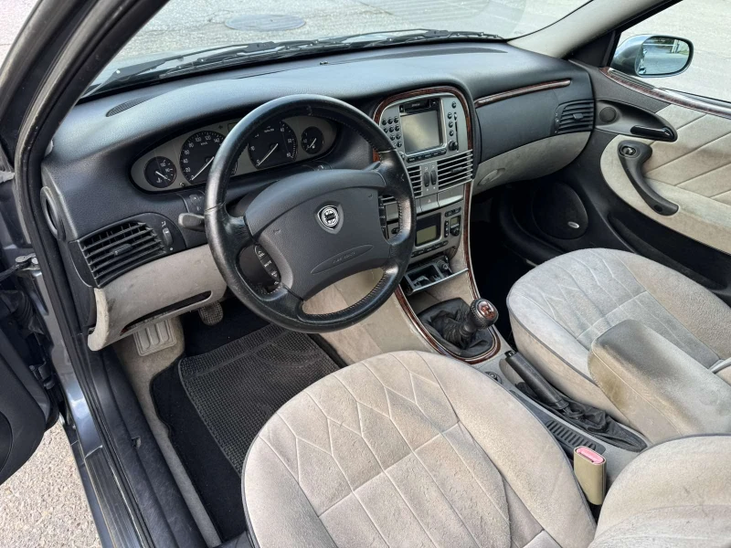 Lancia Lybra 1.9 JTD , снимка 10 - Автомобили и джипове - 51430018