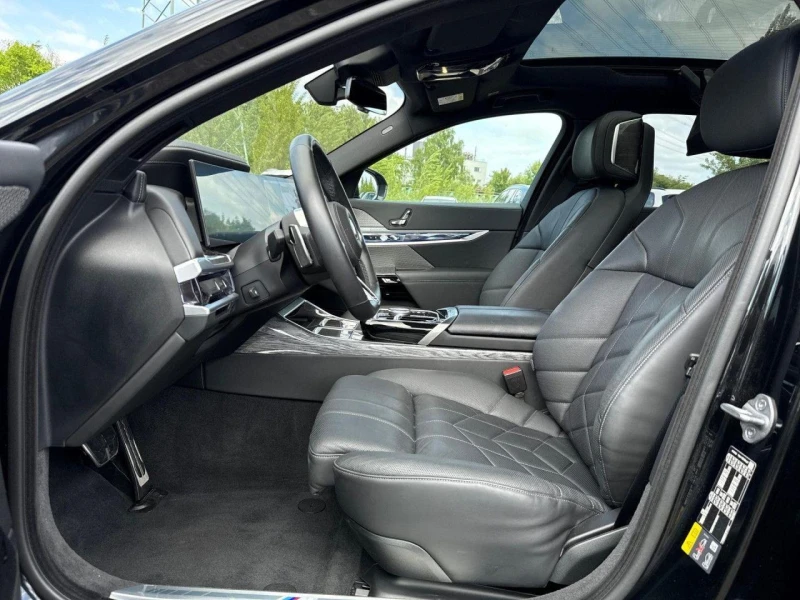 BMW i7 xDrive60/M-SPORT/EXECUTIVE LOUNGE/THEATRE SCREEN/, снимка 6 - Автомобили и джипове - 51613363