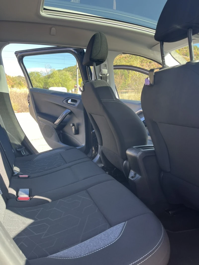 Peugeot 2008, снимка 6 - Автомобили и джипове - 52179661