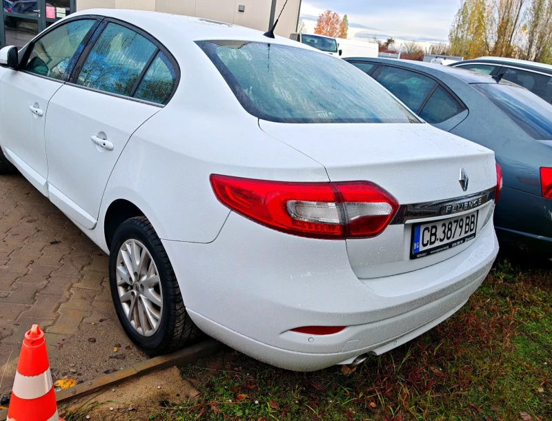 Renault Fluence, снимка 4 - Автомобили и джипове - 52369421