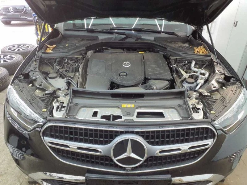 Mercedes-Benz GLC 200 Avantgarde Advanced 4-Matic, снимка 3 - Автомобили и джипове - 56097311
