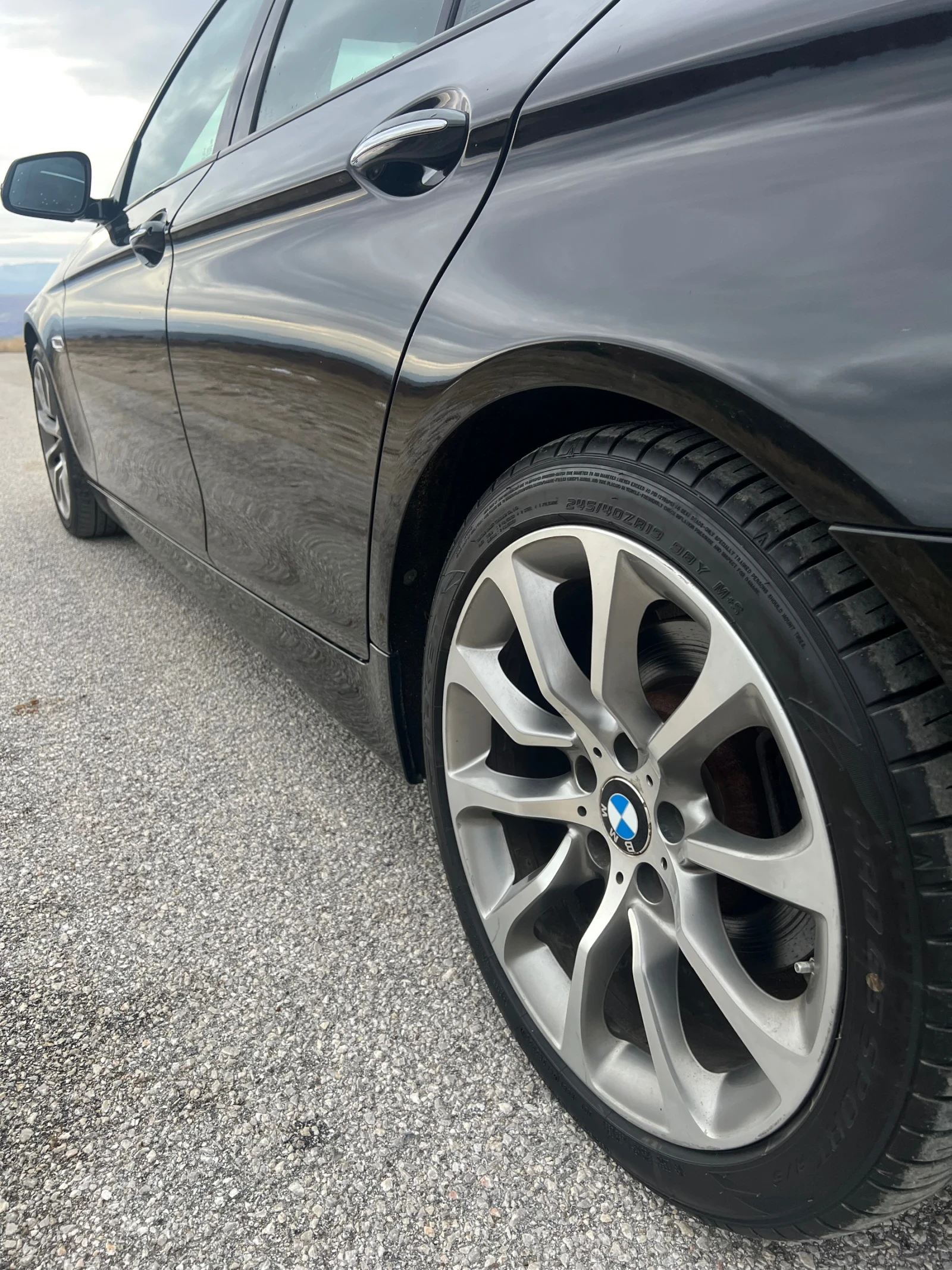 BMW 528 XDrive - изображение 6