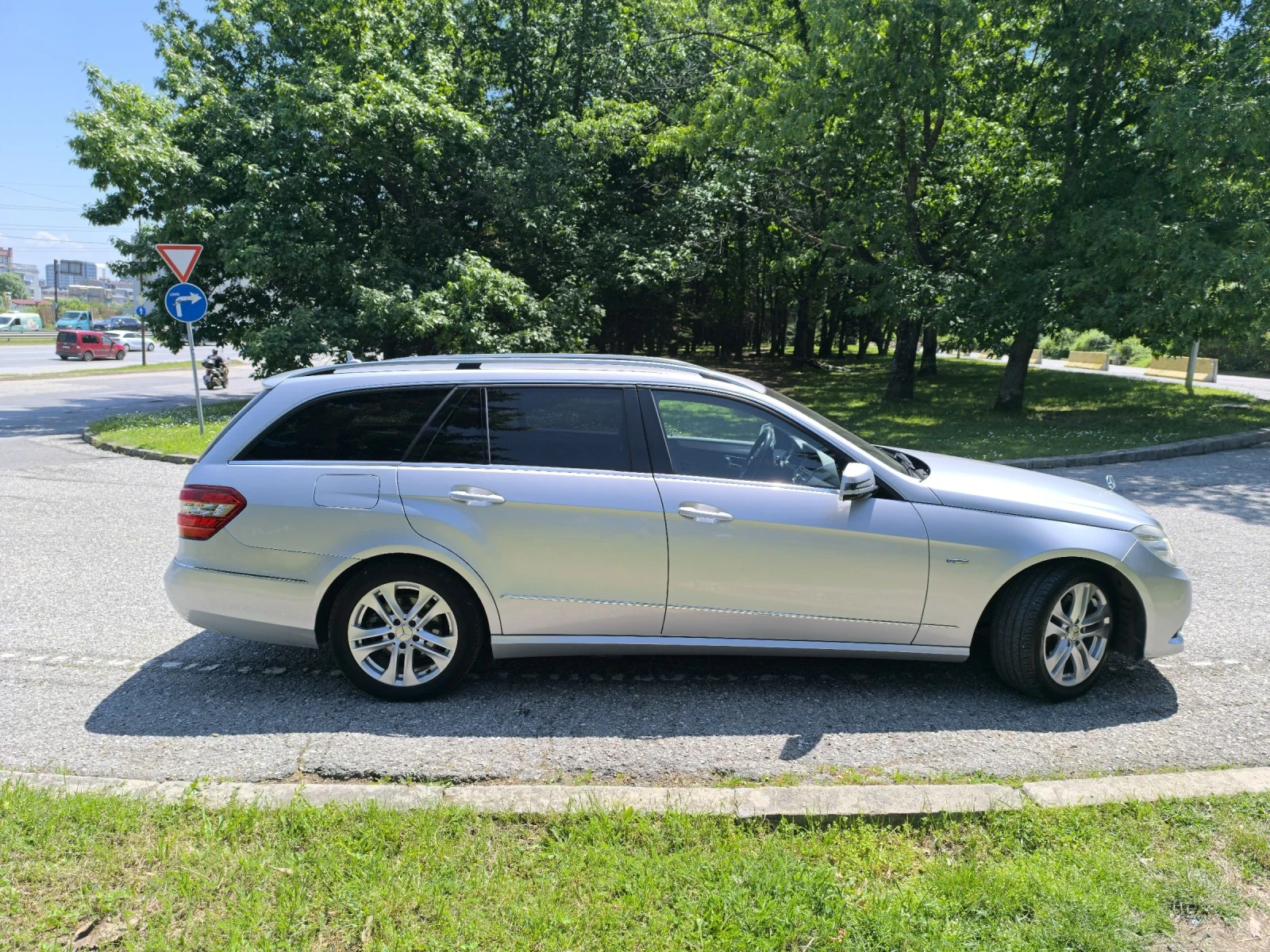 Mercedes-Benz E 350 ПЕРФЕКТЕН  - изображение 4