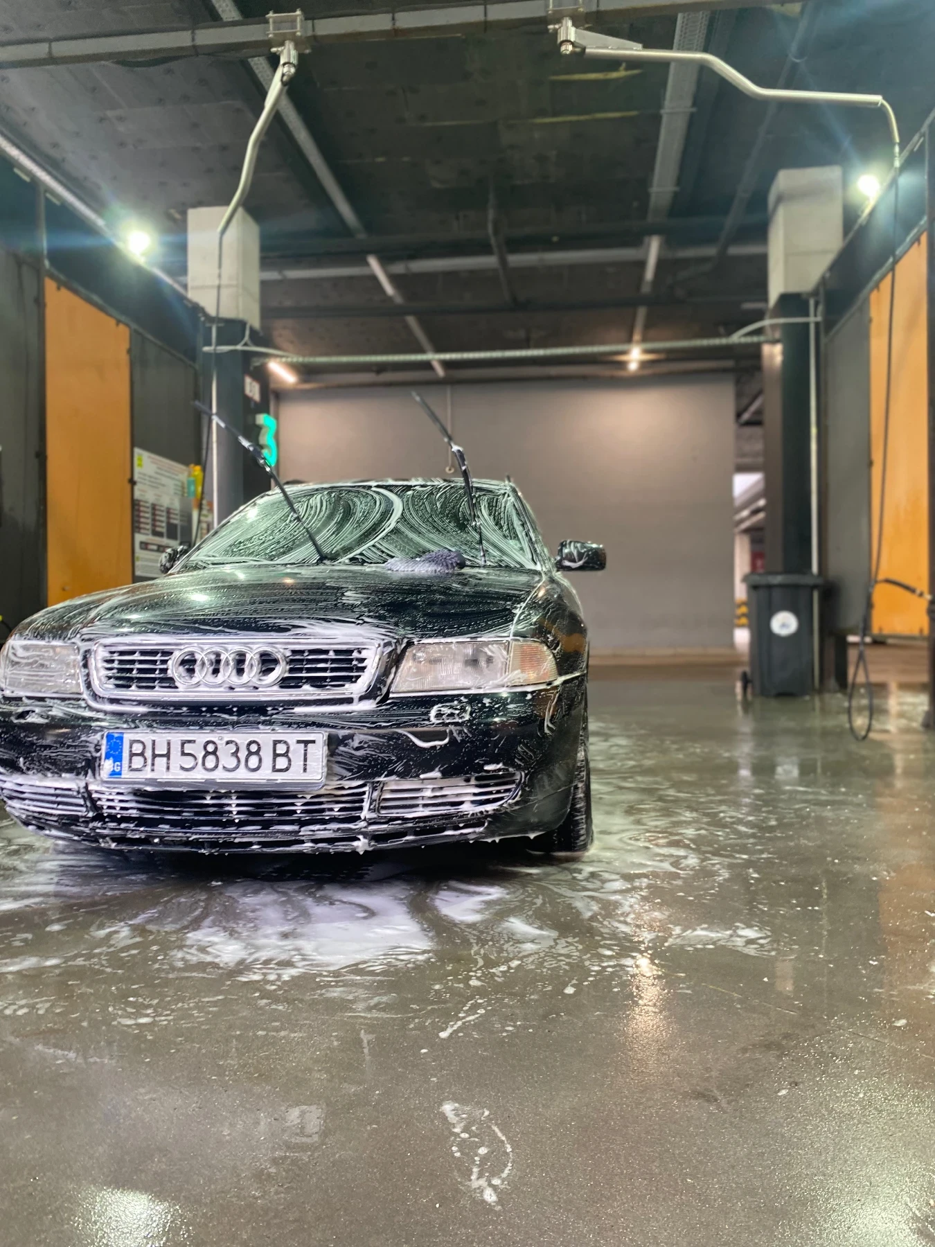 Audi A4 2.8 v6 комби куатро автомат, снимка 16 - Автомобили и джипове - 53804465