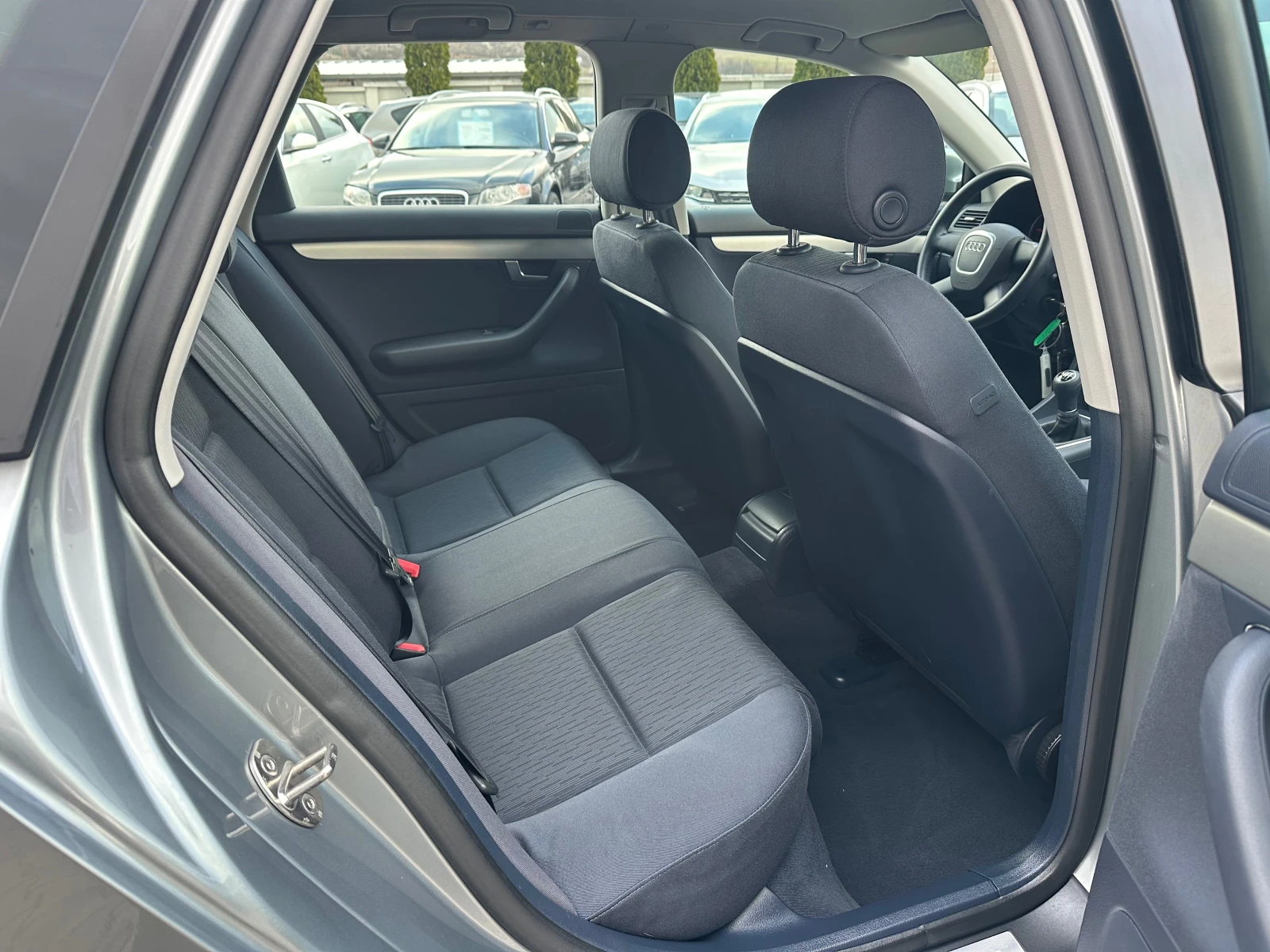 Audi A4, снимка 7 - Автомобили и джипове - 53965158