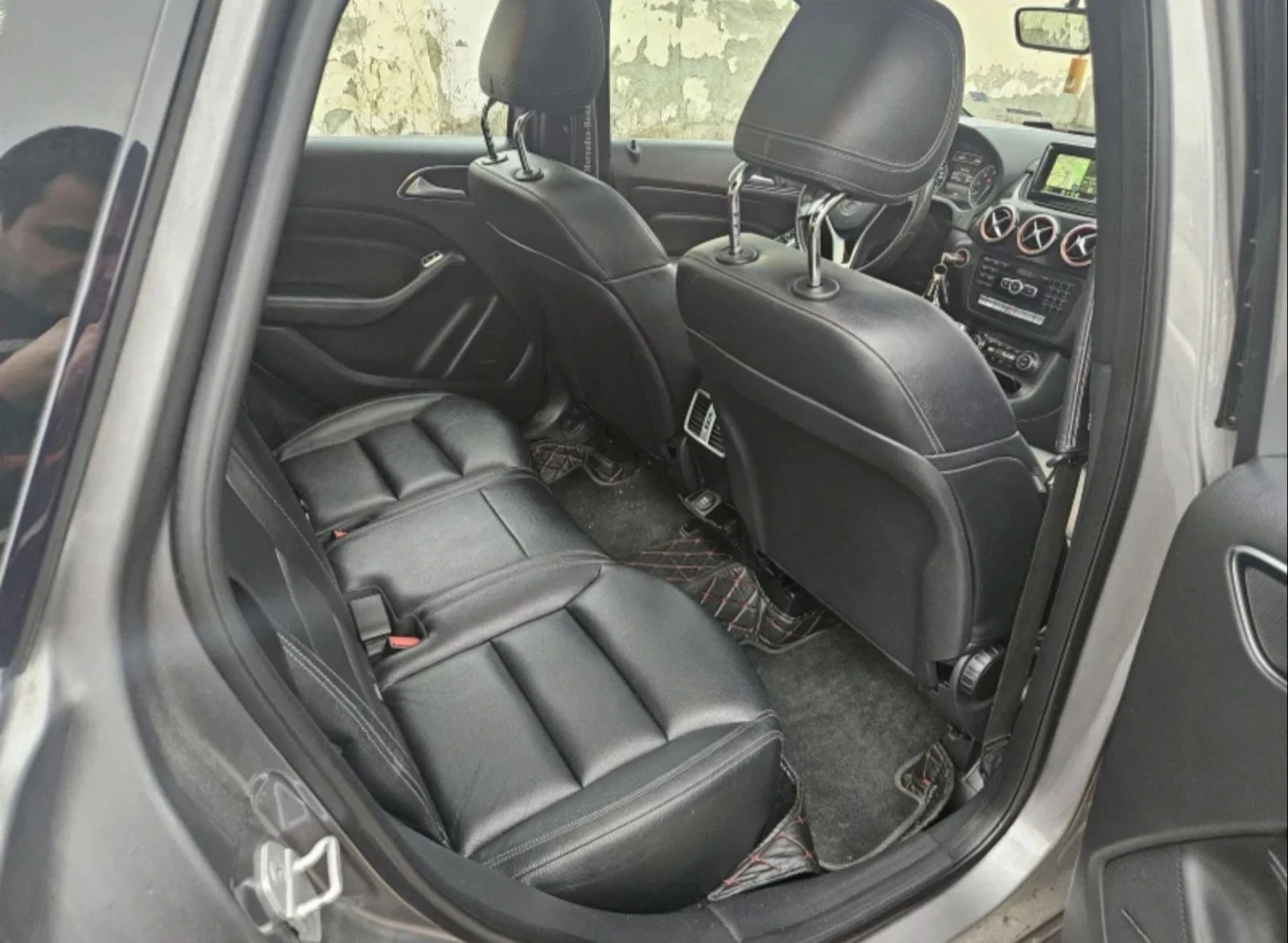 Mercedes-Benz B 180 Full Prestige , снимка 10 - Автомобили и джипове - 54069657