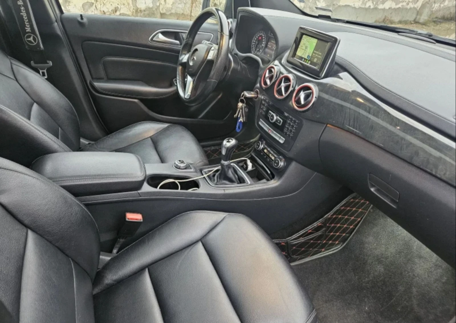 Mercedes-Benz B 180 Full Prestige , снимка 8 - Автомобили и джипове - 54069657