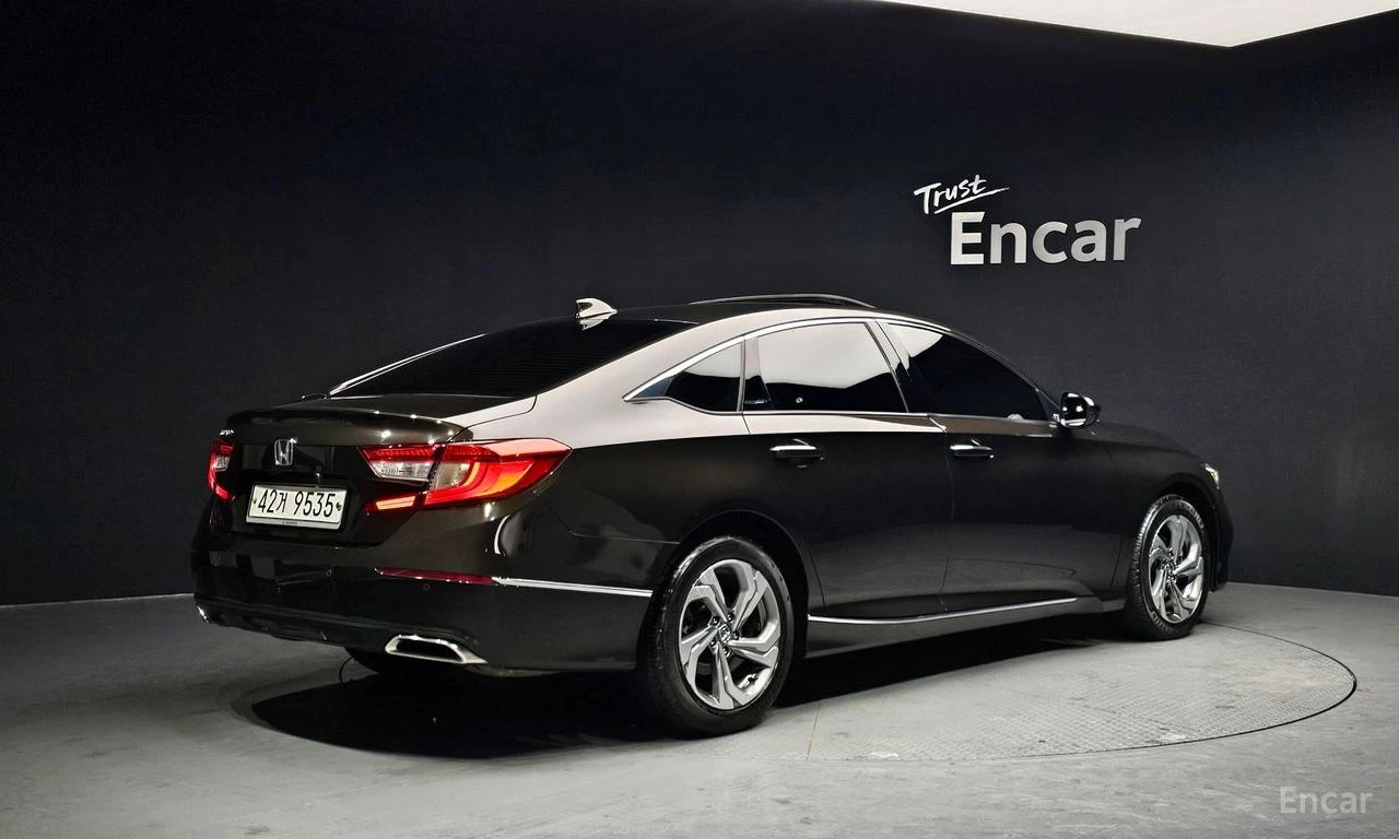 Honda Accord 1.5* TURBO* ПОДГРЕВ* КАМЕРА* КЕЙЛЕС* , снимка 2 - Автомобили и джипове - 54577613