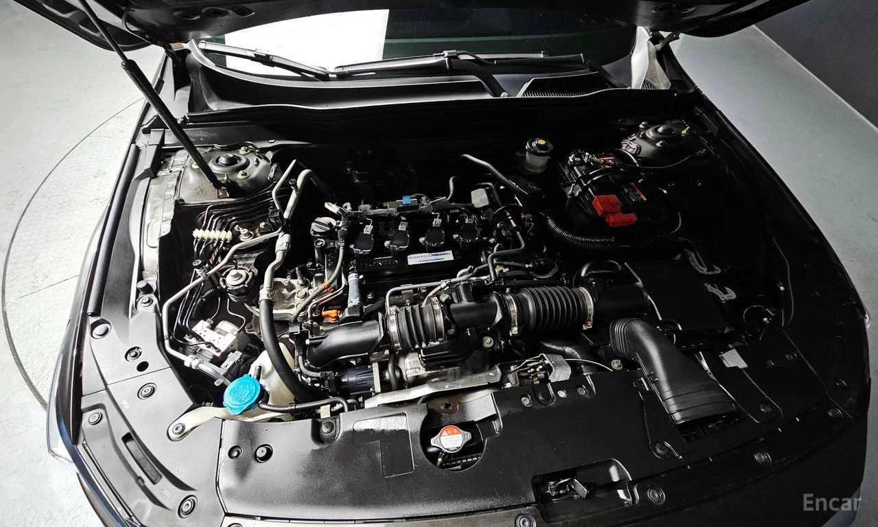 Honda Accord 1.5* TURBO* ПОДГРЕВ* КАМЕРА* КЕЙЛЕС* , снимка 17 - Автомобили и джипове - 54577613