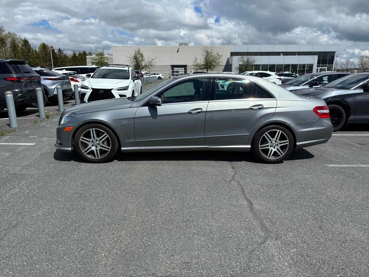 Mercedes-Benz E 500 АМГ ПАКЕТ/550/КЛИП/ПАНО/ПОДГРЕВ/CARFAX/ФИНАНСИРАНЕ, снимка 3 - Автомобили и джипове - 54581475