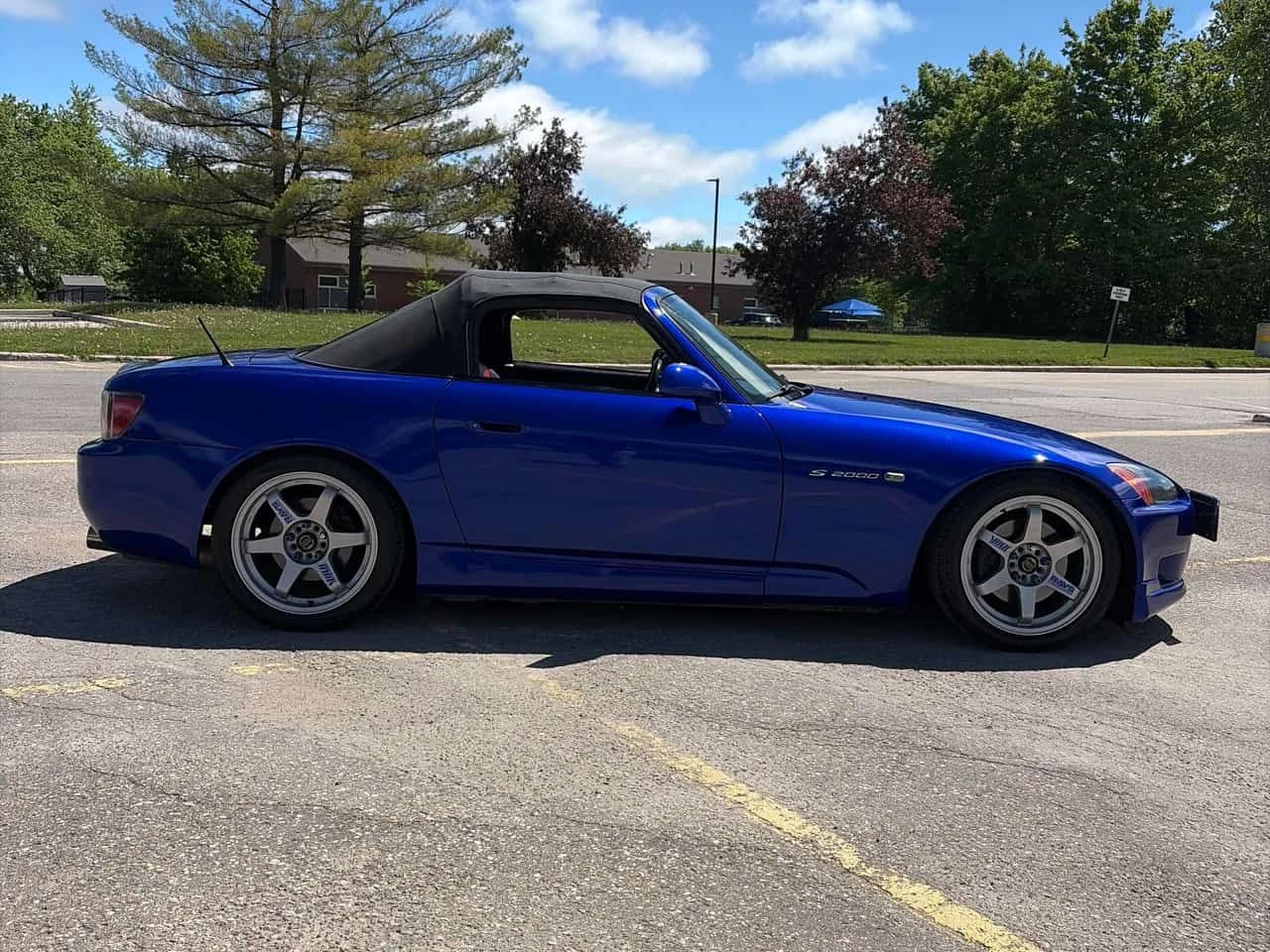 Honda S2000 РЪЧНИ СКОРОСТИ * CARFAX * ЧЕРВЕНА КОЖА * , снимка 3 - Автомобили и джипове - 54813812
