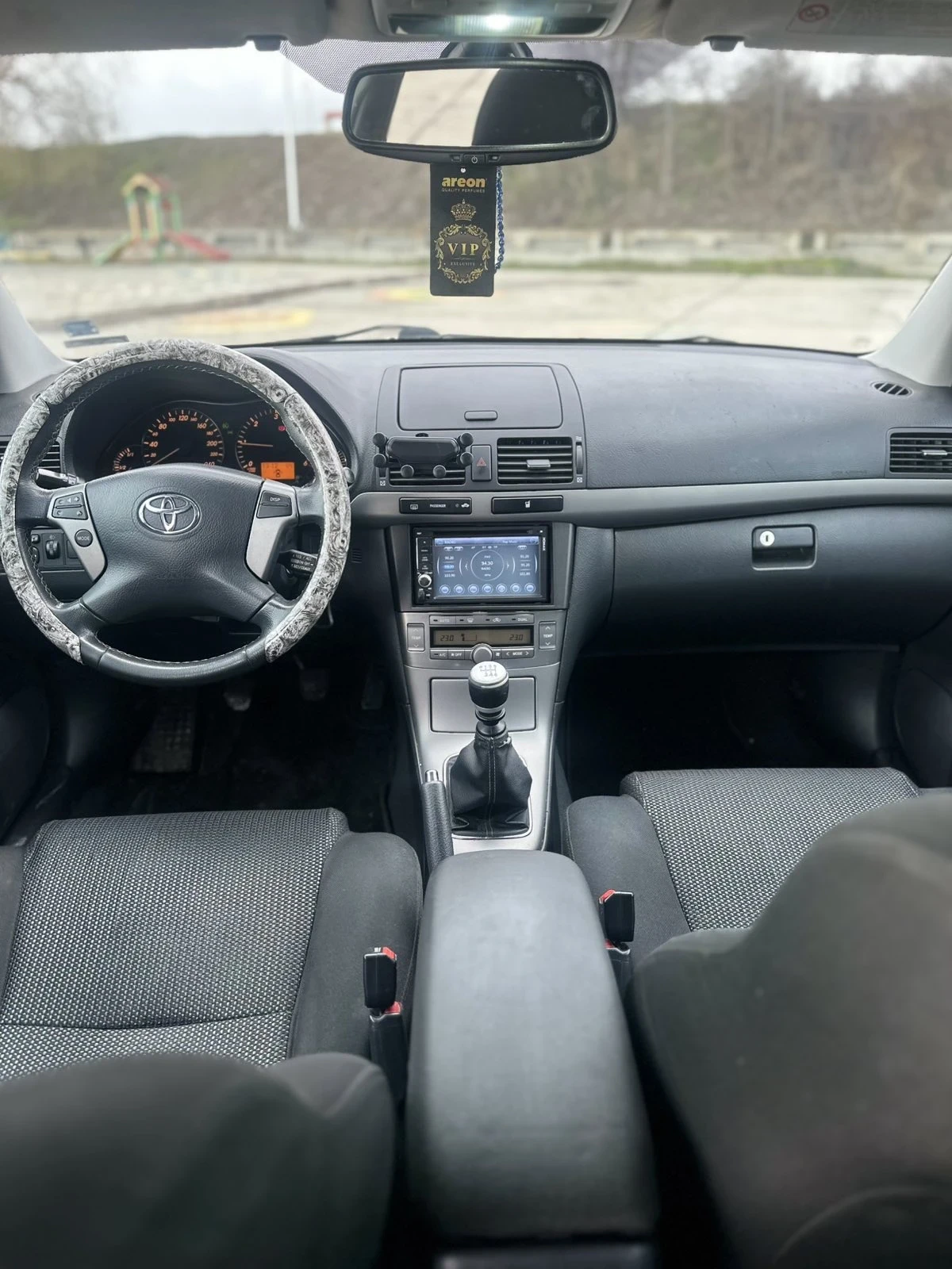 Toyota Avensis 2.2D-CAT, снимка 8 - Автомобили и джипове - 54874528