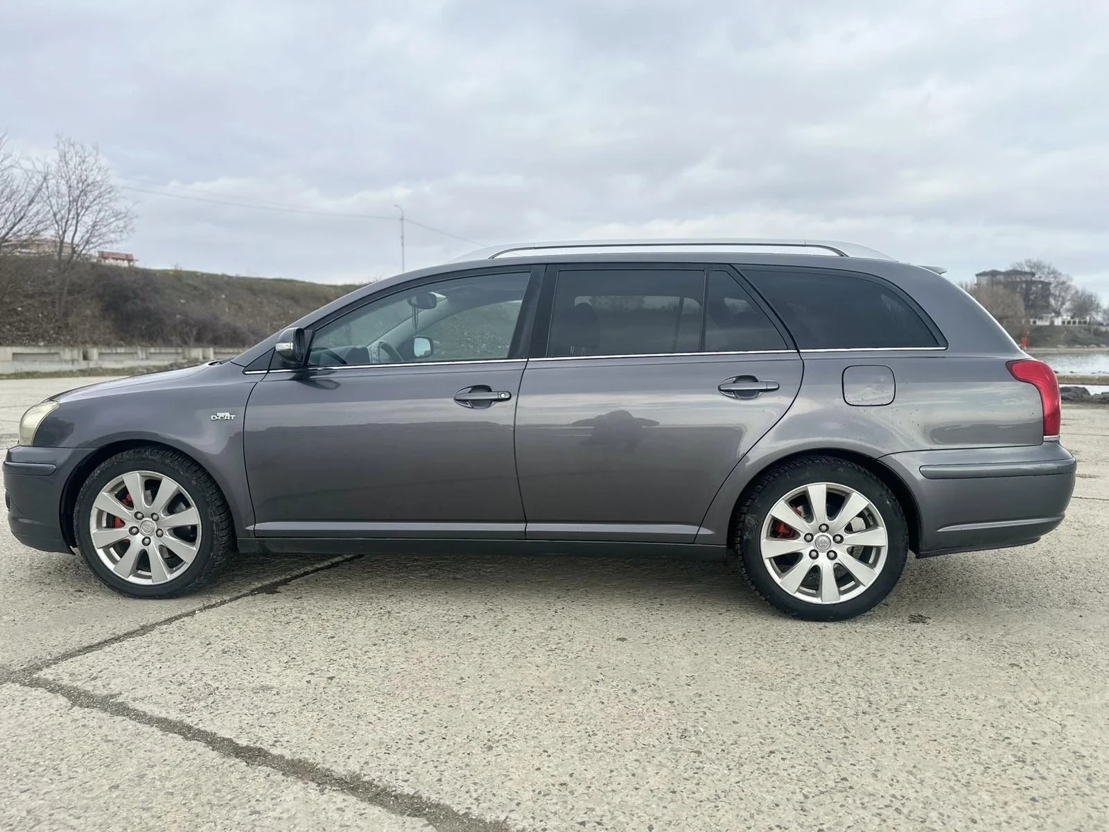 Toyota Avensis 2.2D-CAT, снимка 3 - Автомобили и джипове - 54874528