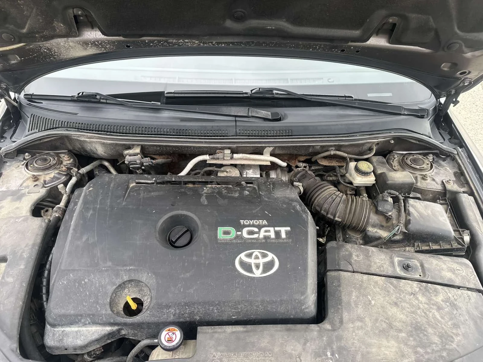 Toyota Avensis 2.2D-CAT, снимка 11 - Автомобили и джипове - 54874528