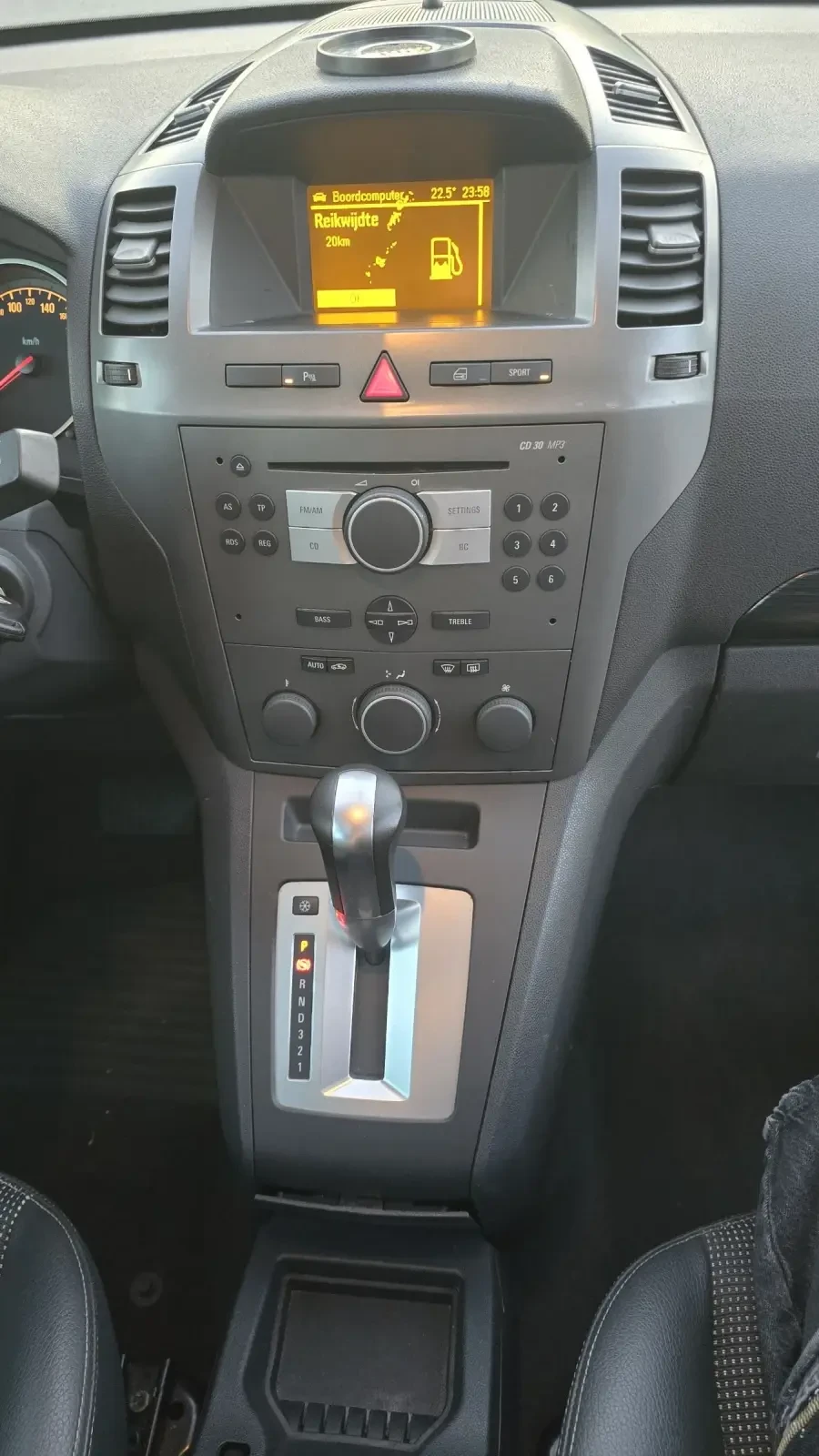 Opel Zafira 2.2 i Автоматик !!! , снимка 15 - Автомобили и джипове - 54933956