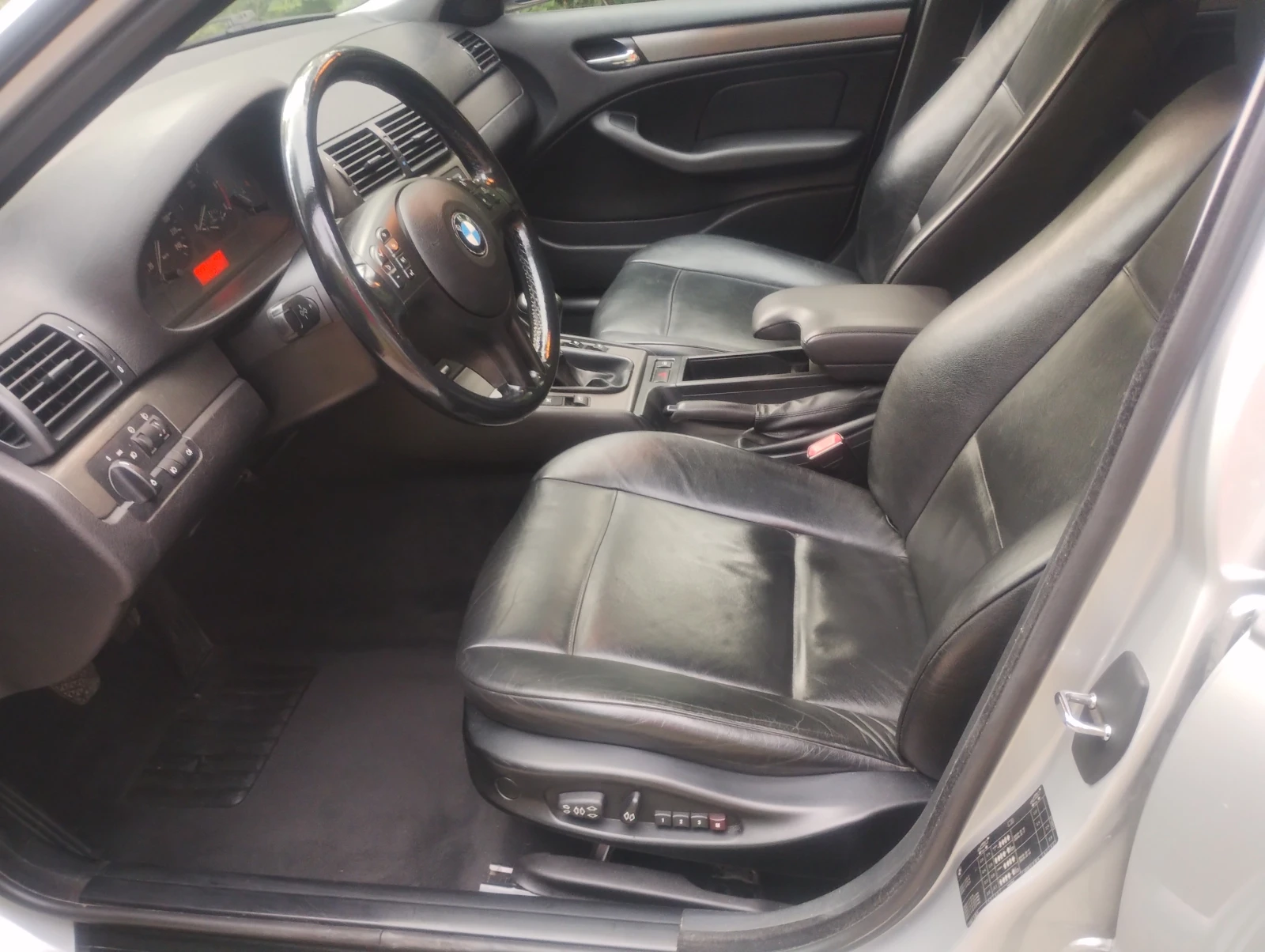 BMW 320 D, снимка 9 - Автомобили и джипове - 55159840