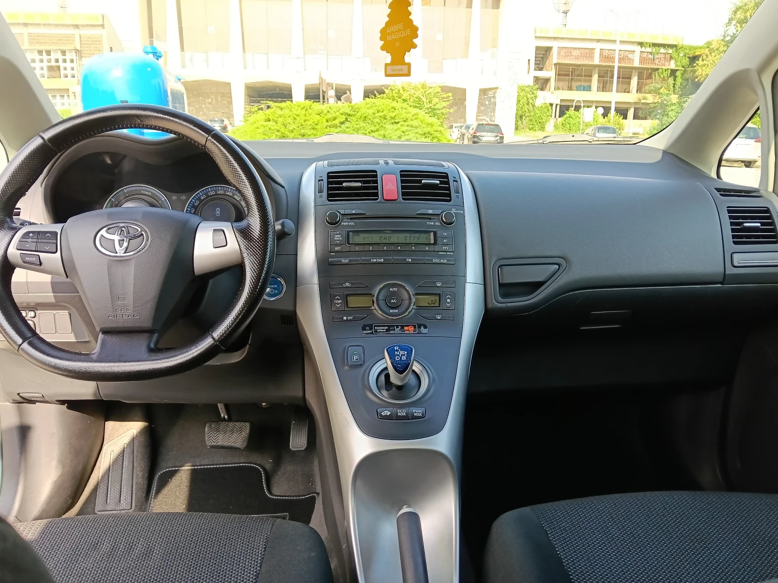 Toyota Auris, снимка 7 - Автомобили и джипове - 55217585