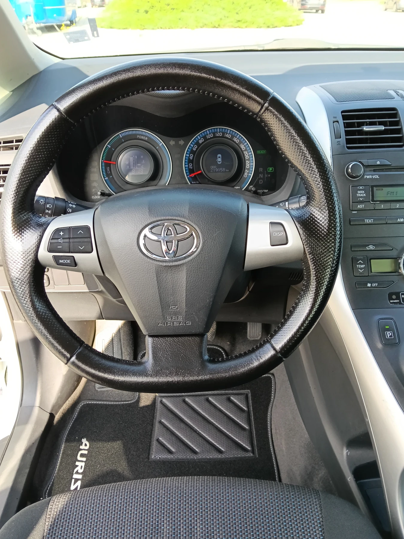 Toyota Auris, снимка 8 - Автомобили и джипове - 55217585