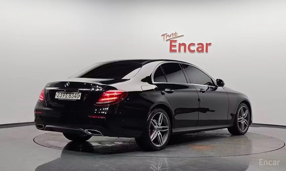 Mercedes-Benz E 300 AMG* 4Matic* Burmester Rotary* Face* Обдухване, снимка 3 - Автомобили и джипове - 55407875