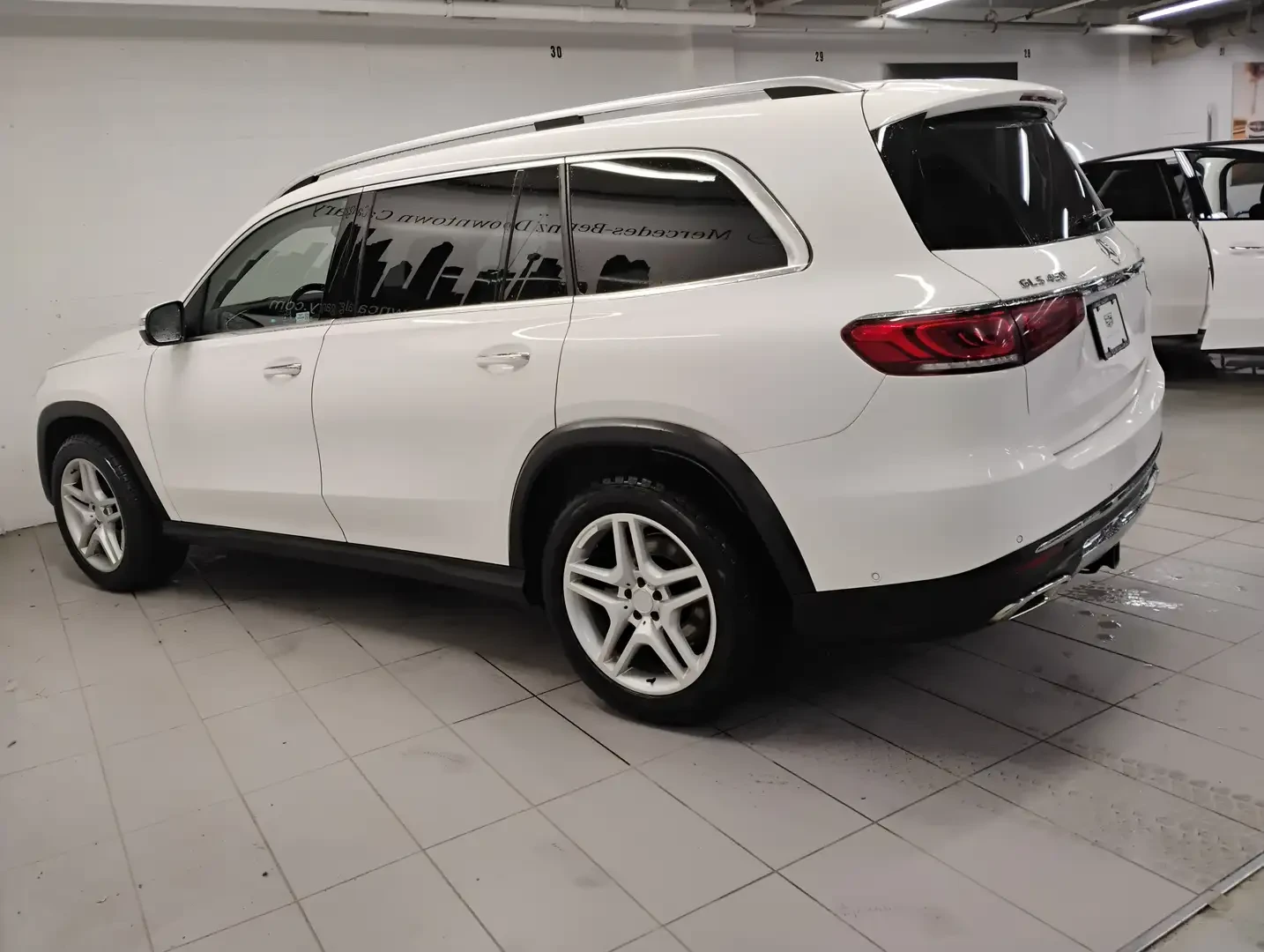 Mercedes-Benz GLS 450 BURMESTER* 360КАМЕРА* ПАНОРАМА* LANE* ASSIST* , снимка 4 - Автомобили и джипове - 55463234