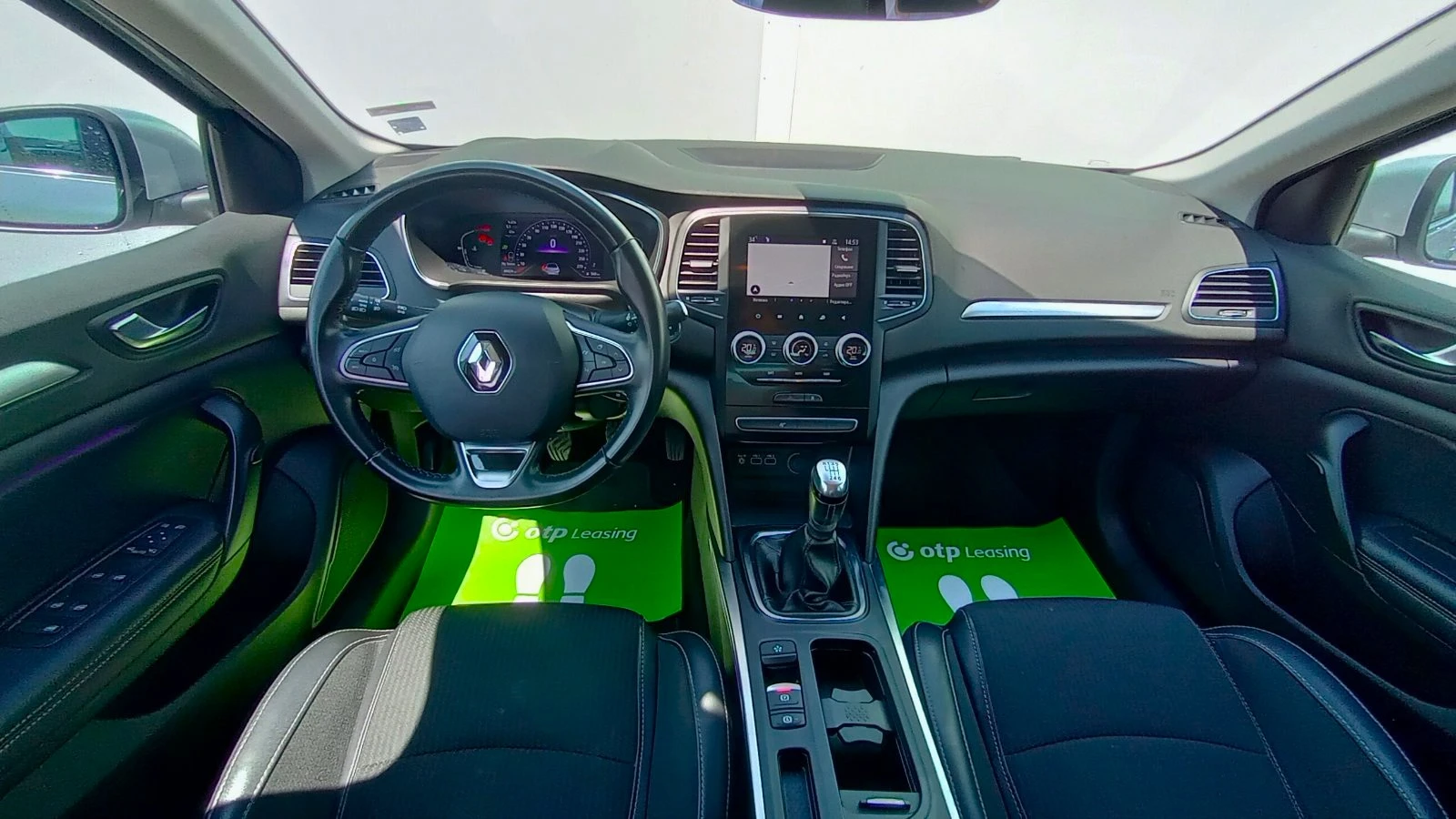 Renault Megane Sedan 1.5 Blue dCi 116 кс, снимка 8 - Автомобили и джипове - 55628588