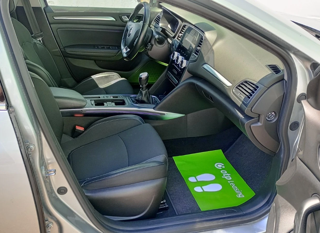 Renault Megane Sedan 1.5 Blue dCi 116 кс, снимка 5 - Автомобили и джипове - 55628588