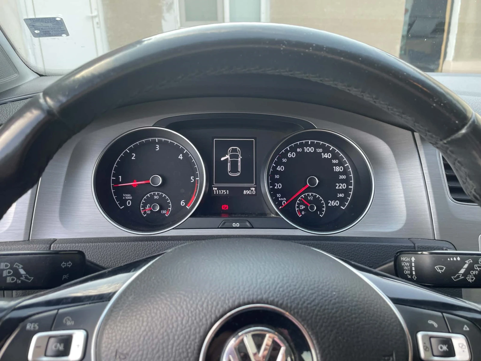 VW Golf 1.6 TDI, снимка 7 - Автомобили и джипове - 55946968