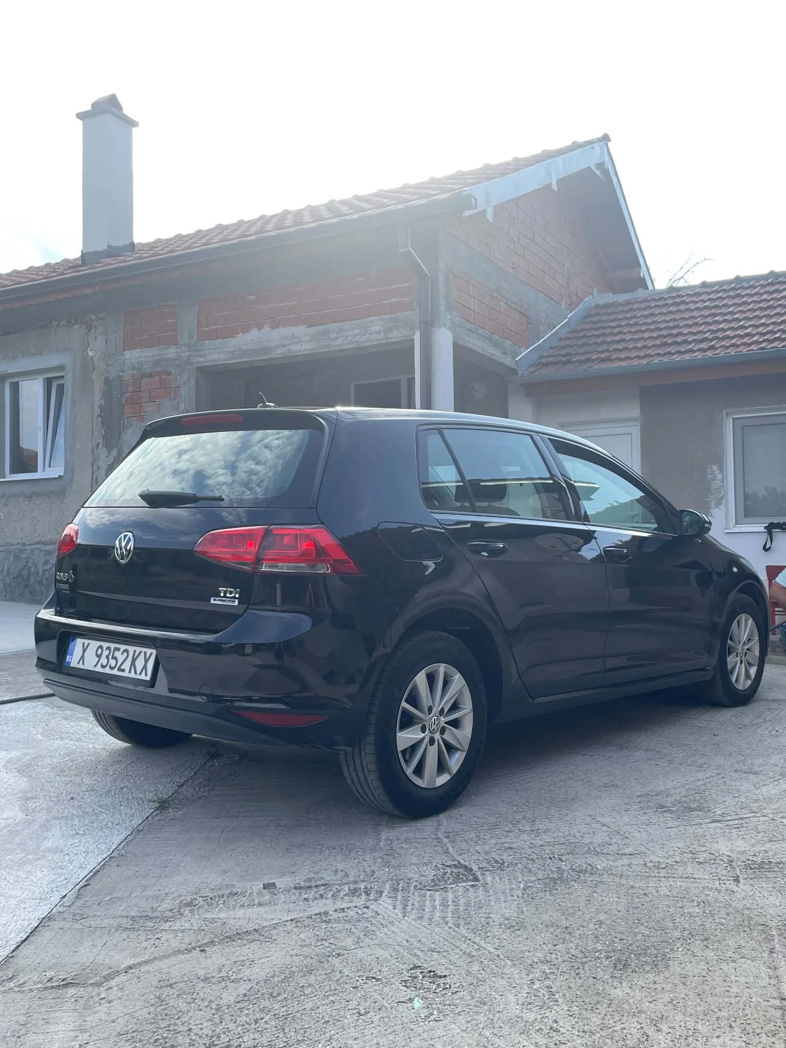 VW Golf 1.6 TDI, снимка 4 - Автомобили и джипове - 55946968